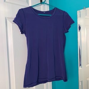 Lululemon Boyfriend Tee. Size 4